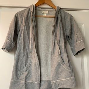 Short sleeve grey LOFT hoodie… beach perfect!
